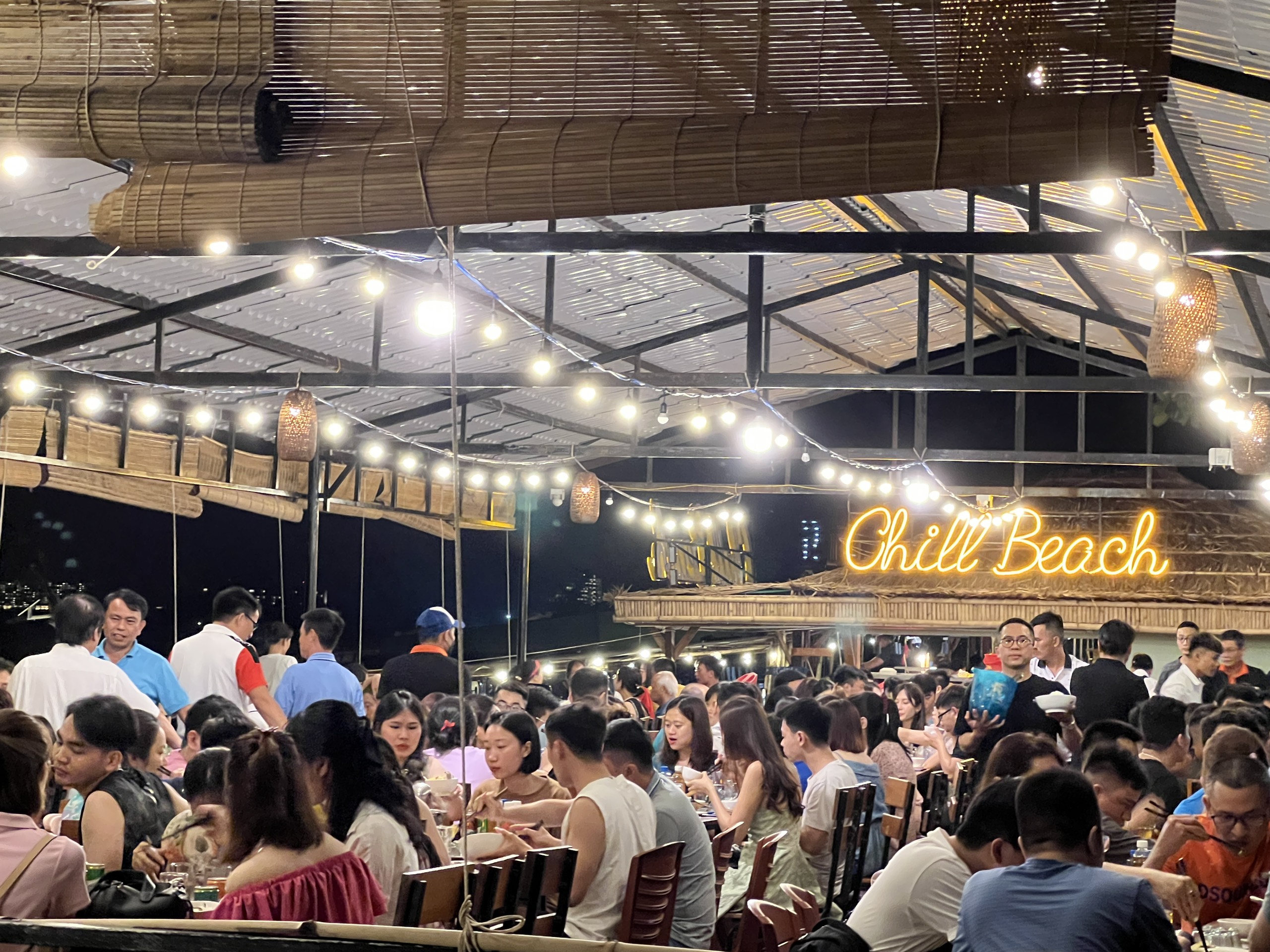Nhà Hàng Hải Sản Eo Gió Bãi Dài Cam Lâm | Nhận đặt tiệc đoàn giá rẻ