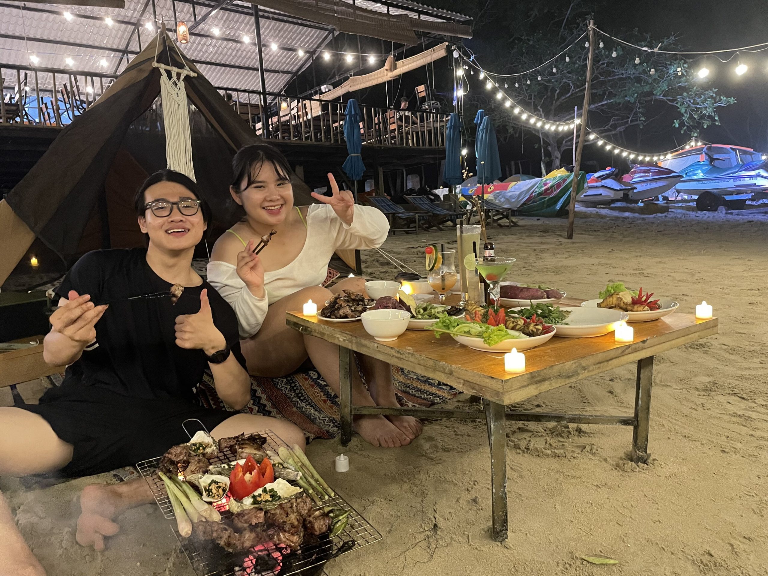 Nhà Hàng Hải Sản Eo Gió Bãi Dài Cam Lâm | Nhận tiệc camping