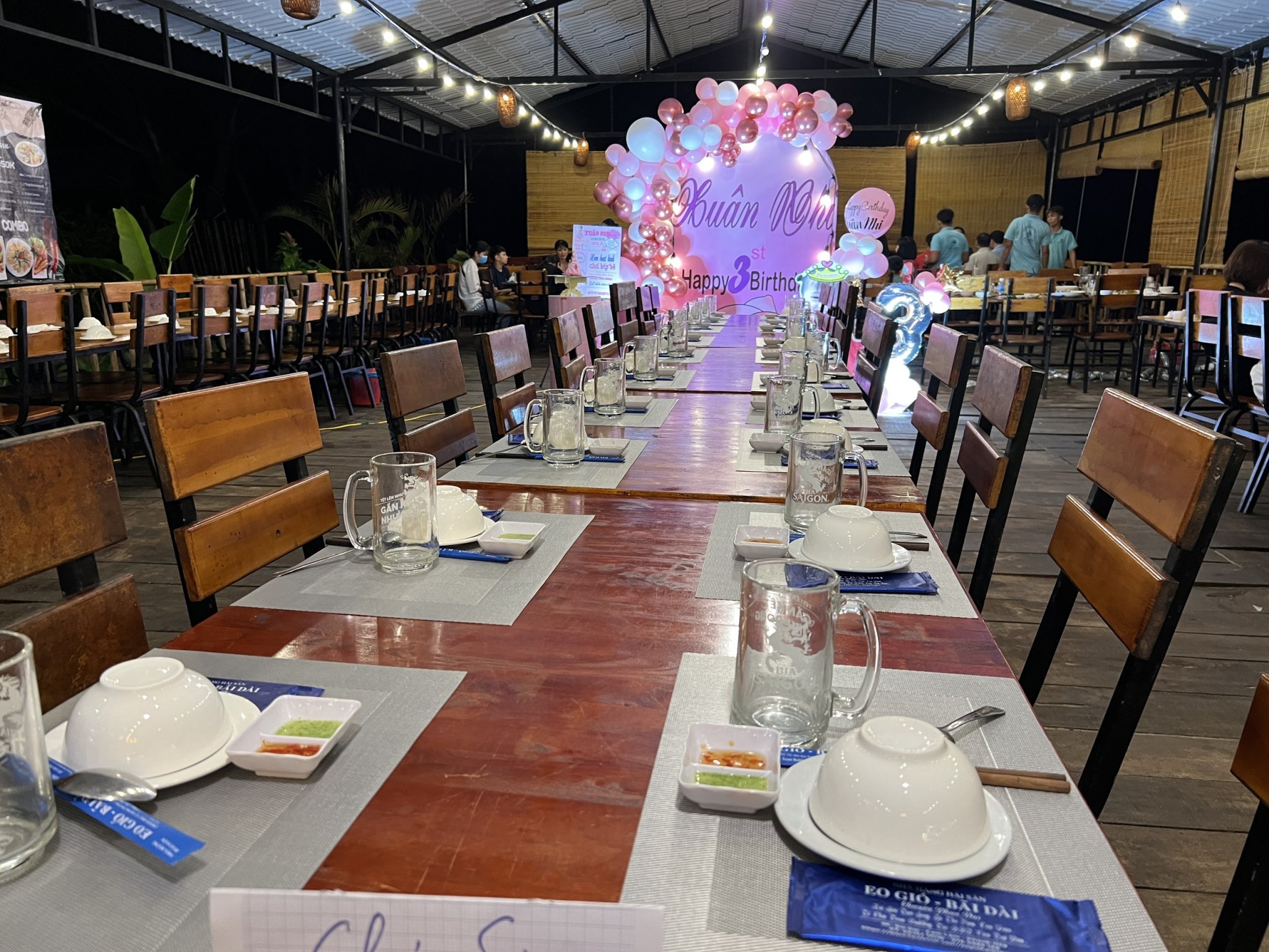 Nhà hàng Hải Sản Ngon Rẻ Eo Gió Nhận Tiệc Sinh Nhật