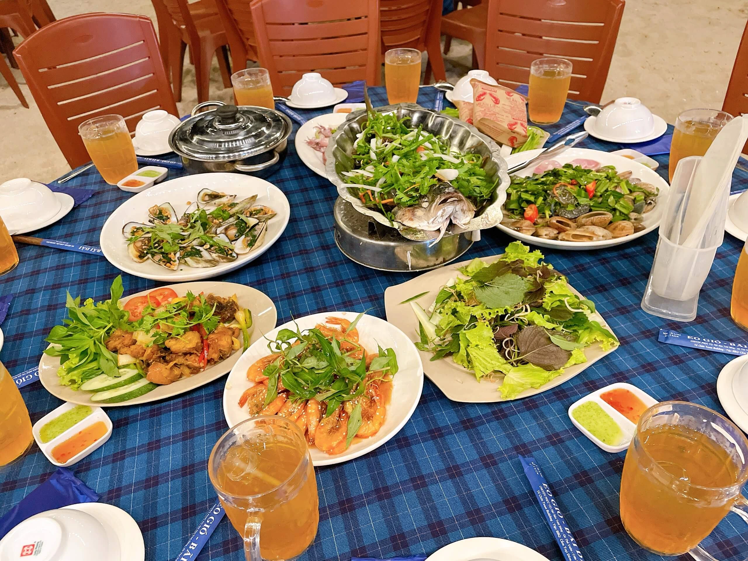 Nhà hàng hải sản Cam Lâm Eo Gió