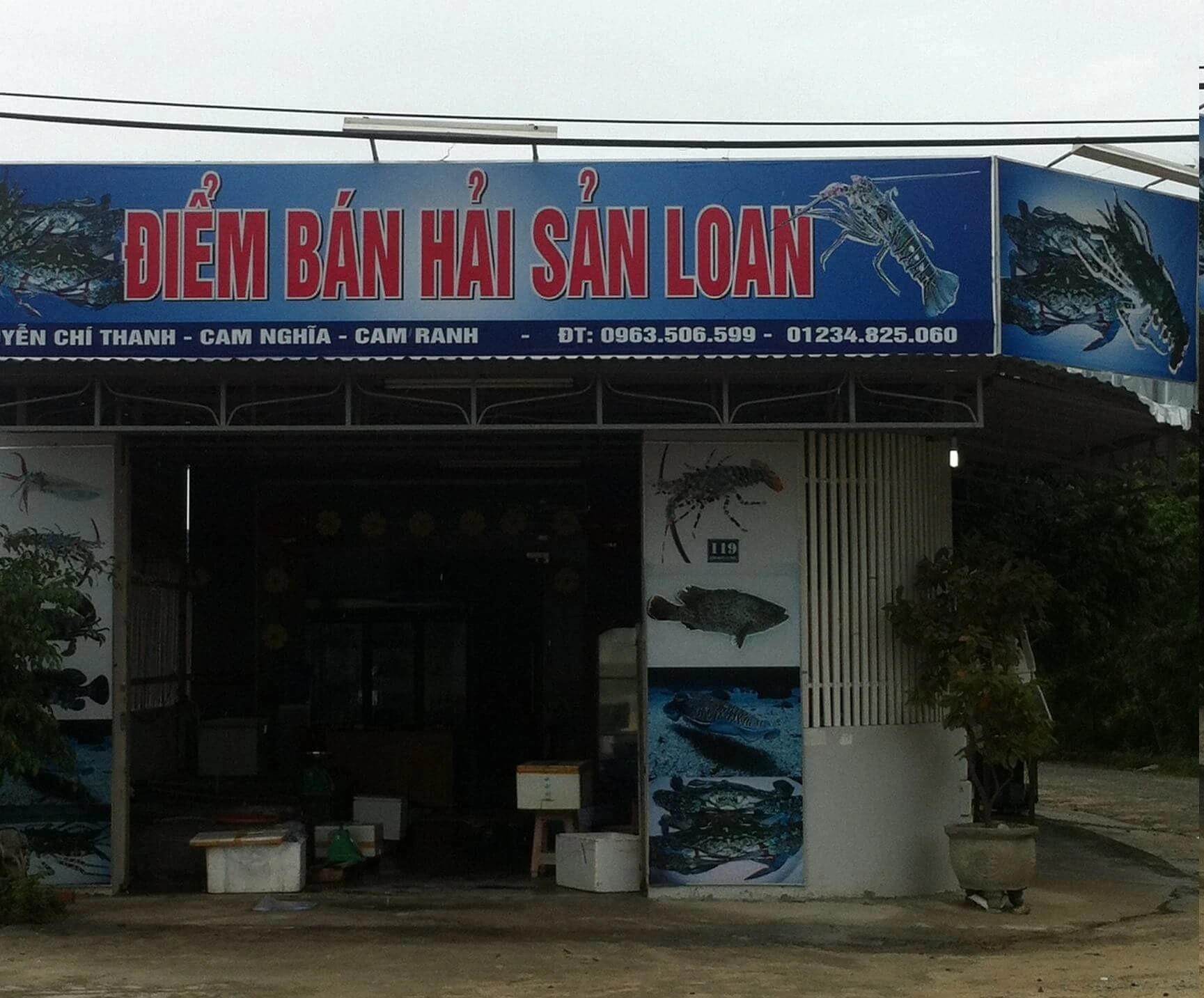 Nhà hàng hải sản Loan